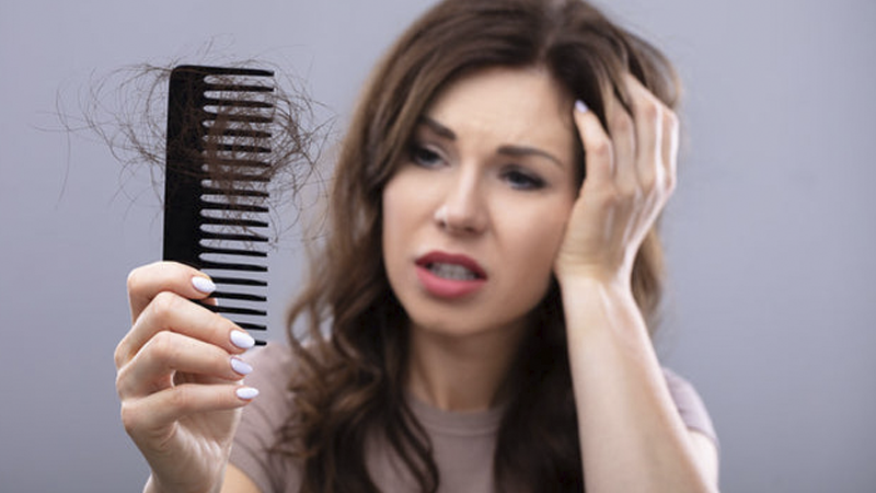 كيفية تجنب تساقط الشعر